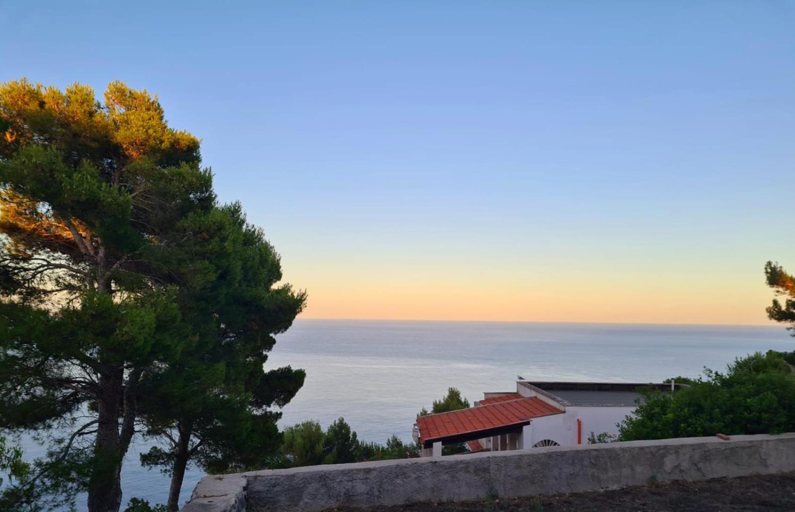 Hotel Sotto La Torre E Sopra Il Porticciolo à Isola di Ustica Extérieur photo